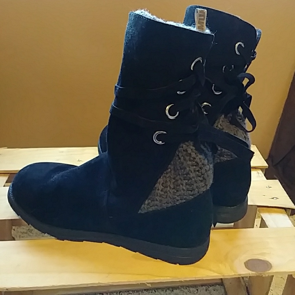 MUK LUKS